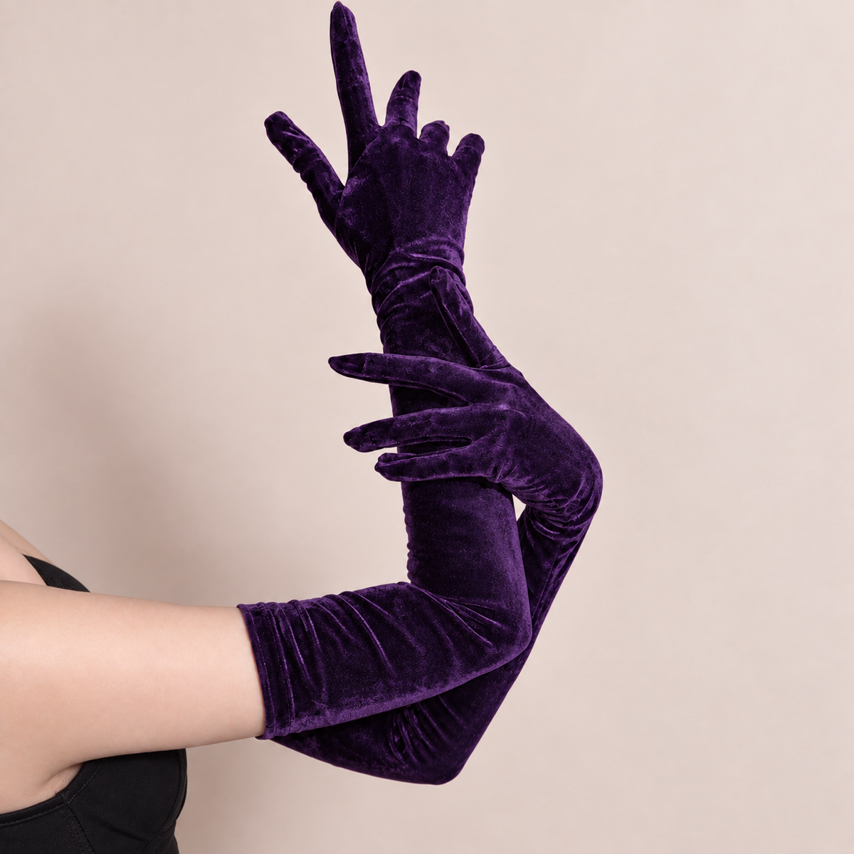 GUANTES DE TERCIOPELO MORADOS